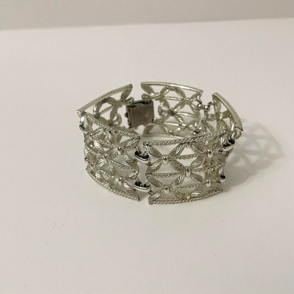 Vintage Coro Pegasus Wide Link Bracelet - Picture 12 of 16